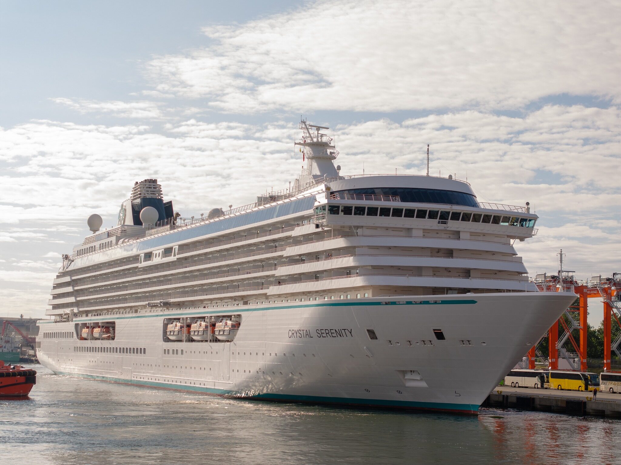 Gdańsk: Pływający luksus w „Crystal Serenity” [WIDEO]