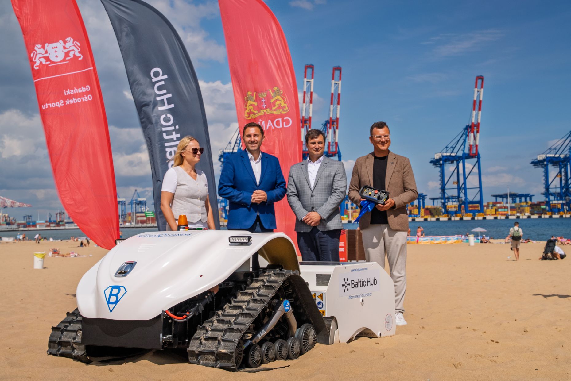 Autonomiczny robot będzie czyścił plażę na Stogach