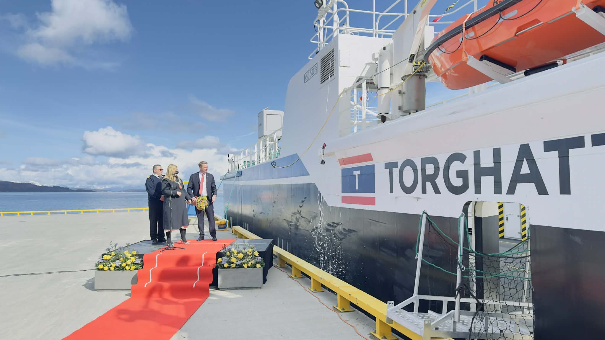Polski hybrydowy prom został ochrzczony. Będzie pływał po norweskich fiordach